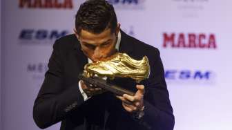 Ronaldo Raih Trofi Sepatu Emas Eropa 2013/14