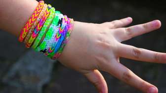 Karet Gelang Loom Band Ditarik dari Peredaran