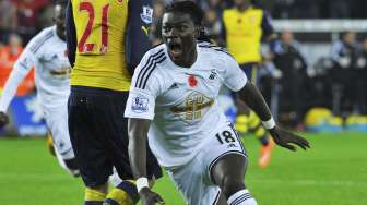 Gomis Siap Hadapi Liverpool