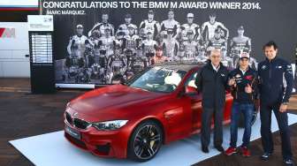 Marc Marquez Dihadiahi BMW M4 'Frozen Red' Spesial