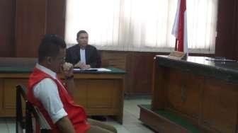 Pembunuhan Ade Sara, Tuntutan Dinilai Dipaksakan