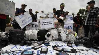 Belasan Anggota TNI Keroyok Jurnalis Saat Liputan Kegiatan Suro