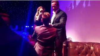 Wah, Arnold Schwarzenegger Jadi 'Mak Coblang'