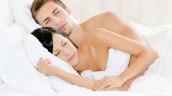 Segudang Manfaat Tidur Telanjang (2)