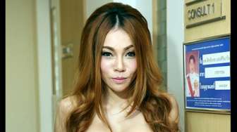 Beredar, Foto Perempuan dengan Payudara Terbesar