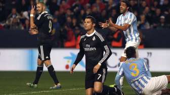 Reaksi bintang Real Madrid Cristiano Ronaldo setelah gagal memanfaatkan peluang mencetak gol. REUTERS/Jon Nazca
