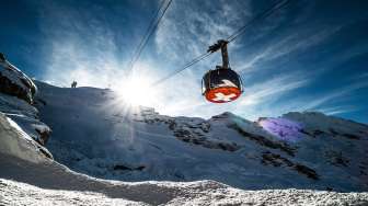 Nikmati Keindahan Swiss dengan Gondola 360 Derajat