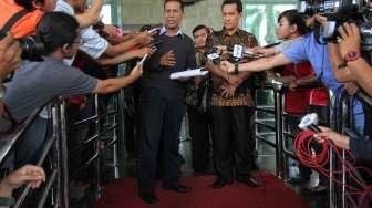 Pansel meminta KPK untuk menelusuri 15 calon hakim konstitusi yang dinyatakan lolos seleksi.