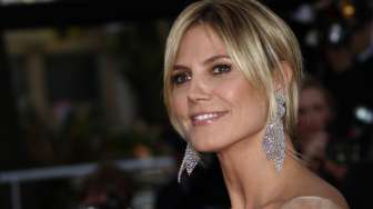 Heidi Klum Jadi Model Lingerie Bersama Anaknya, Warganet: Maaf tapi Ini Aneh