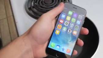 VIDEO: Ini Jadinya Kalau iPhone 6 Direbus dengan Coca Cola