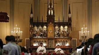 Malam Ini, Ahok Kunjungi Empat Gereja, Djarot Dua Gereja