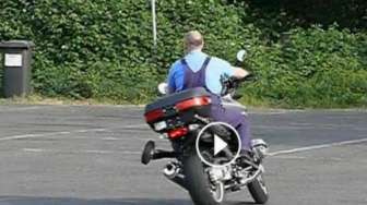Motor Kini Punya Roda Bantu