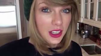 VIDEO: Taylor Swift Bikin 'Nangis' Banyak Orang di Akhir Tahun