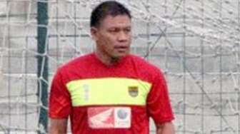 Jendri Pitoy, Kiper "Bajul Ijo" dari Tanah Celebes