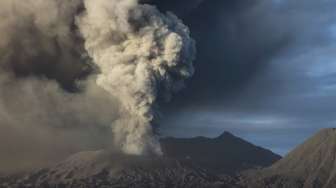 Gunung La Soufrire Meletus, Ribuan Warga Dievakuasi Pakai Kapal Pesiar