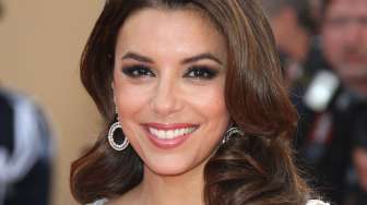 Eva Longoria Bertunangan dengan Jose Antonio