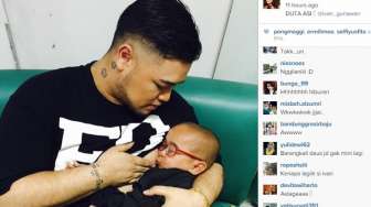 Jupe Posting Foto Ivan Gunawan 'Susui' Daus Mini
