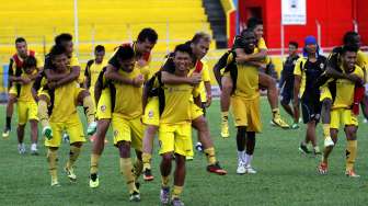 Seri 1-1, Persebaya dan Sriwijaya Maju ke Semifinal