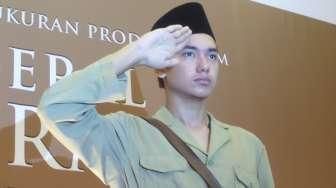 Adipati Dolken Datangi Makam Jenderal Soedirman