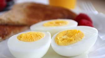 Viral Pria Makan 30 Butir Telur Rebus Bareng Semangkuk Mi Instan, Publik Cemas soal Perkara Ini