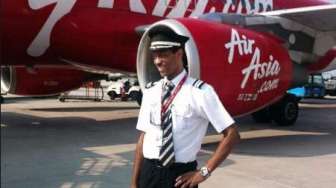 Jenazah yang Diduga Kopilot AirAsia Ditemukan di Kokpit Pesawat