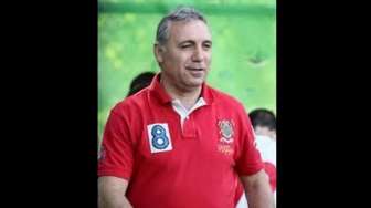 Stoichkov Yakin Barca Pertahankan Gelar La Liga