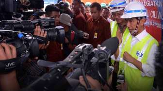 Jokowi Tinjau  Kali Ciliwung