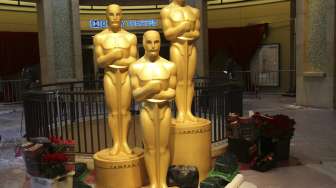 Persiapan di Dolby Theater, Los Angeles, California, jelang digelarnya Academy Awards ke-87, (21/2). (Reuters/Robert Galbraith)