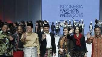 Indonesia Fashion Week 2015