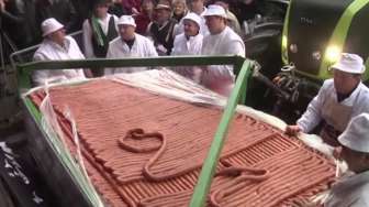 VIDEO: Begini Bentuk Sosis Terpanjang di Dunia