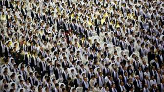 3.800 Pasang Pengantin dari Seluruh Dunia Nikah Massal di Korea