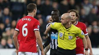 Perang Ludah, Pemain MU dan Newcastle Terancam Dihukum FA