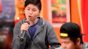 VIDEO: Wow, Suara Perempuan Ini Persis Justin Bieber