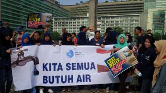 Warga Tuntut Kerja Sama Air Bersih Palyja dan Aetra Dihentikan