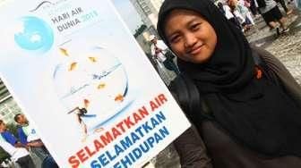 Hari Air Sedunia jatuh pada tanggal 22 Maret 2015. Momen ini dimanfaatkan Kementerian Pekerjaan Umum dan Perumahan Rakyat untuk melakukan kampanye mengenai pentingnya menjaga dan melestarikan sumber air [Suara.com/Oke Atmaja]