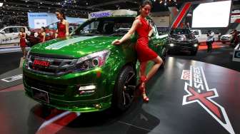 Sejumlahh model cantik nan seksi meramaikan pameran Bangkok Motor Show ke 36 . Pameran otomotif terbesar di Thailand itu mulai digelar 25 Maret sampai 5 April mendatang (Reuters/Chaiwat Subprasom).