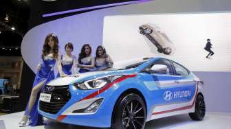 Sejumlahh model cantik nan seksi meramaikan pameran Bangkok Motor Show ke 36 . Pameran otomotif terbesar di Thailand itu mulai digelar 25 Maret sampai 5 April mendatang (Reuters/Chaiwat Subprasom).