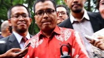 Denny Indrayana Tulis Surat Terbuka Ke DPR, Minta Jokowi Dimakzulkan!