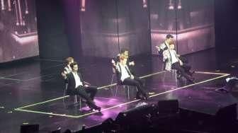 Aksi boyband 2PM. [Suara.com/Nanda Hadiyanti]