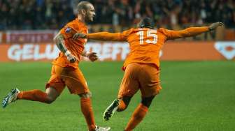 VIDEO: Sneijder Selamatkan Wajah Belanda dari Terkaman Turki