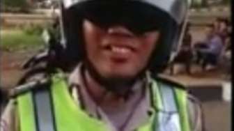 VIDEO: Dituding Rasis, Polantas Ini Diperiksa Petinggi Polisi