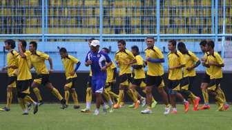 Arema Menang Tipis Atas Barito Putra