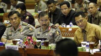 Komisi III DPR menggelar raker dengan Polri. [suara.com/Kurniawan Mas'ud]