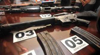 Polisi Temukan M16 di Lokasi Baku Tembak
