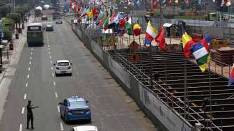 Bendera Negara Peserta Peringatan KAA ke-60 (suara.com/Kurniawan Mas'ud)