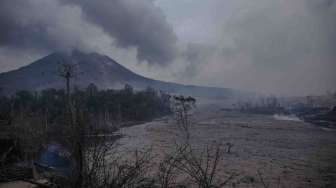 Pimpinan DPR Usulkan Meletusnya Sinabung sebagai Bencana Nasional