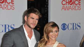 Gegara Lagu Flowers, Muncul Kabar Liam Hemsworth Bakal Gugat Miley Cyrus ke Pengadilan