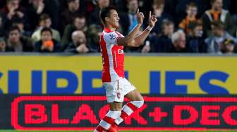 Alexis Sanchez Bawa Arsenal Taklukkan Hull City