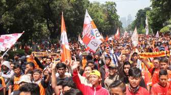 Untuk Tim Kesayangan, Jakmania Minta Pelatih Asing