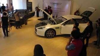Unduh Uber, Anda Bisa Tumpangi Mobil James Bond di Jakarta